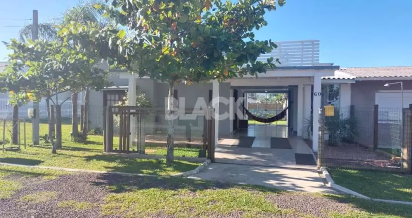 Casa na quadra do mar na Itapeva em Torres RS
