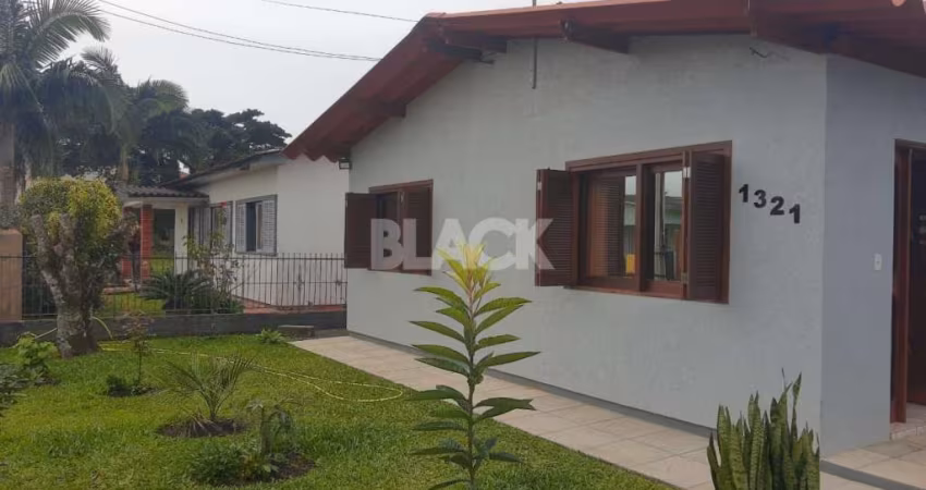 Casa de 04 dormitórios à venda | Vila São João em Torres - RS
