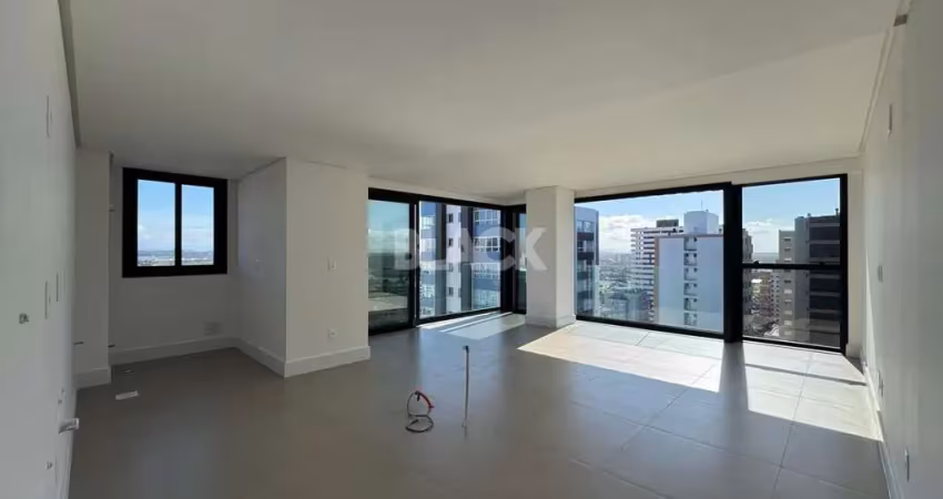 Apartamento de 02 suítes andar alto no Urban em Torres RS
