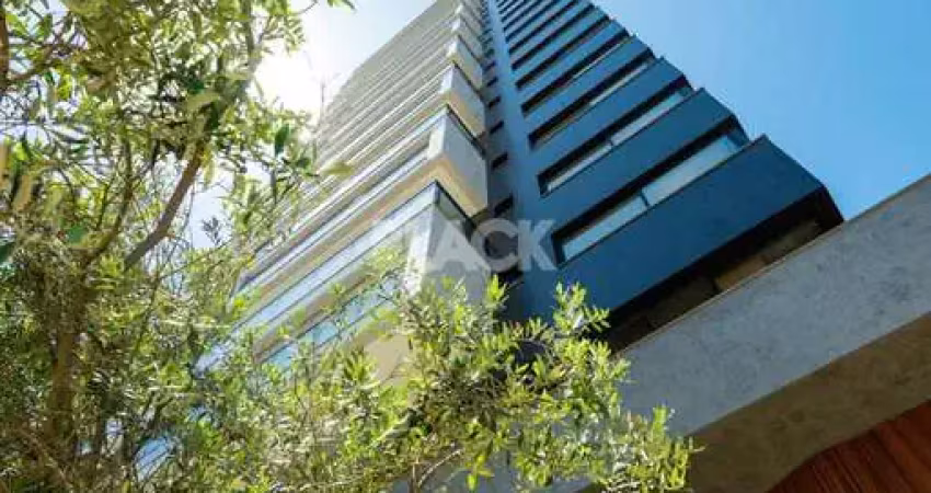 Apartamento com sacada aberta e vista para o mar em torres rs