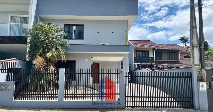 Casa Averbada 3 dormitórios (suíte) no Petrópolis