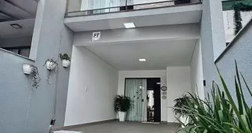 Geminado 3 dormitórios (1 suíte) no Bairro Saguaçu