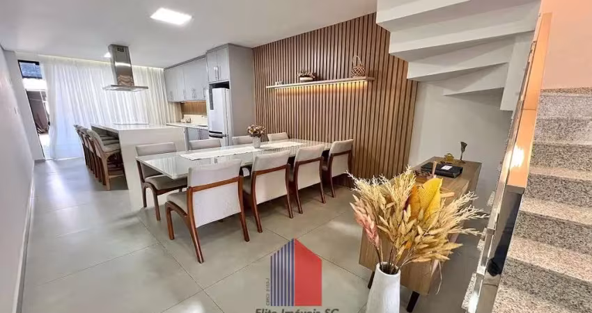 Casa com 2 quartos à venda na Rua Londrina, 117, São Marcos, Joinville
