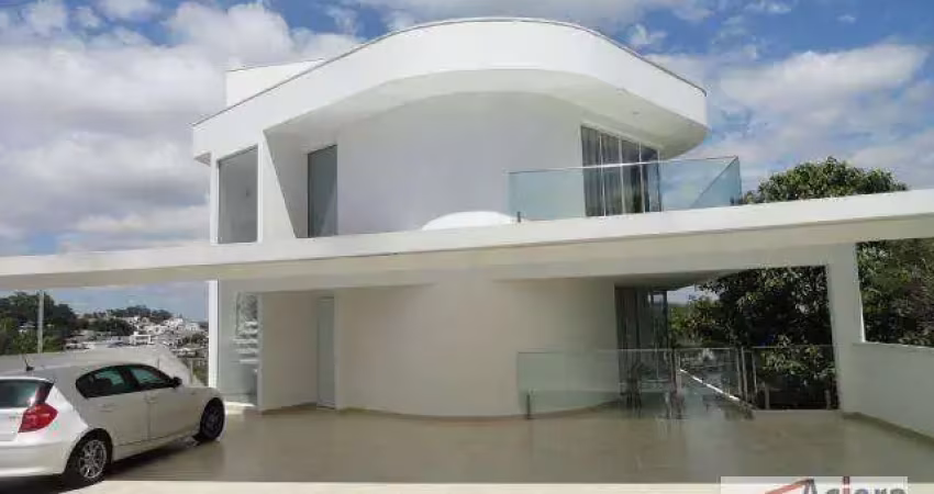 Granja  viana - projeto moderno, buscando valorizar a luz natural e com uma vista deslumbrante ao lado de uma área de preservação