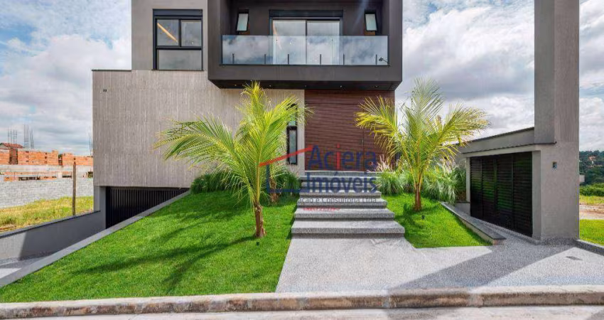 GRANJA VIANA- CONDOMÍNIO SÃO PAULO II - Casa auto padrão, acabamento de primeira, com 4 suítes,1 máster todas com closet montado e cozinha planejada