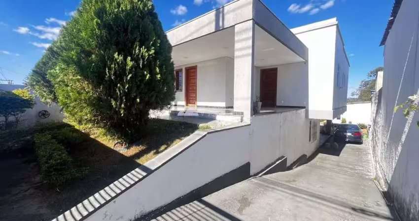 Casa com 3 quartos à venda no Celvia, Vespasiano 