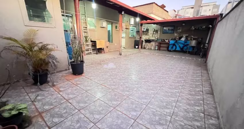 Casa com 3 quartos à venda na Santa Branca, Belo Horizonte 