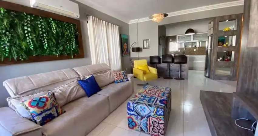 Apartamento de 03 dormitórios semi mobiliado