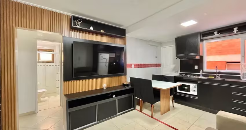 Apartamento de 01 dormitório transformado em 02, com terraço!