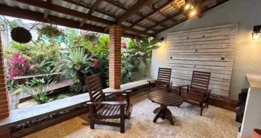 Casa com 3 quartos, Marapé, Santos - R$ 2 mi, Cod: 2830