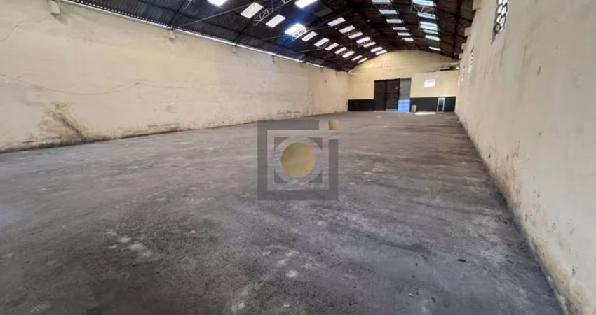 Galpão Comercial à Venda em Santos-SP, Bairro Macuco: 1 Sala, 2.200,00m² de Área total!