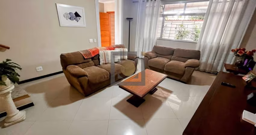 CASA ISOLADA A VENDA NA APARECIDA COM 156M² ÚTEIS, 3 QUARTOS SENDO 2 SUÍTES, QUINTAL, 3 VAGAS DE GARAGEM
