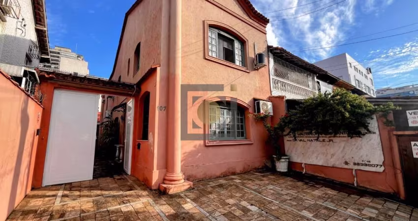 Casa Comercial à Venda em Santos-SP no Boqueirão: 5 Quartos, 1 Suíte, 2 Salas, 6 Banheiros, 7 Vagas de Garagem - 248,00m².