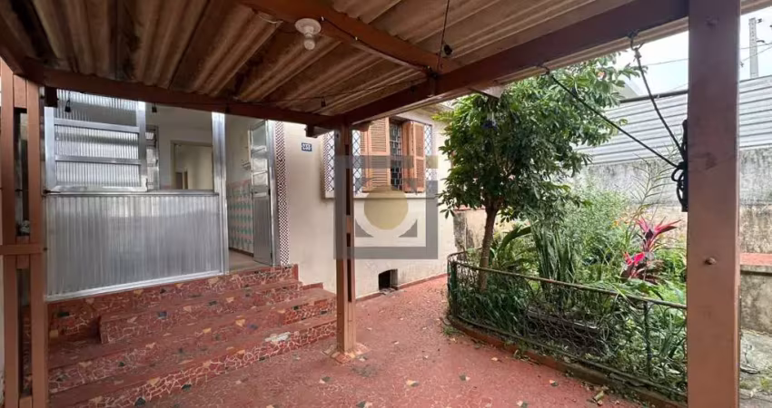 Casa à venda em santos-sp, macuco: 3 quartos, 1 banheiro, 3 vagas de garagem, 190 m² de área. aproveite!