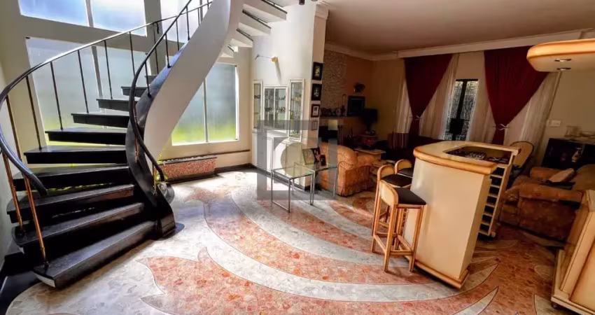 Casa sobrado/terreno na vila mathias, santos-sp: 5 quartos, 1 suíte, 3 salas, 8 banheiros, 6 vagas, 1.000m² de área.
