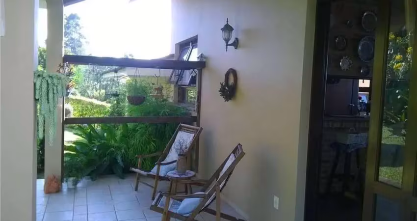Casa com 3 dormitórios à venda, 240 m² por r$ 2.200.000,00 - paragem dos verdes campos - gra
