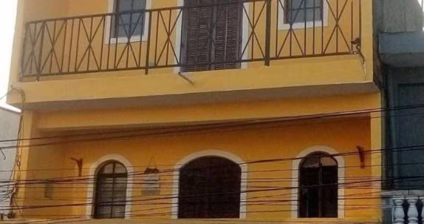 Casa para Investimento em Carapicuíba - Oportunidade