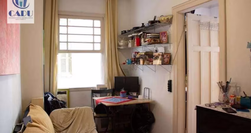 Apartamento no Condomínio Edifício J Moreira - Centro Histórico de Sp