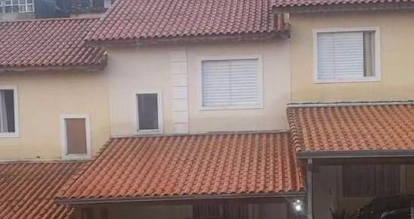 Excelente Casa no Condomínio Villaggio Di Cretti - Carapicuíba