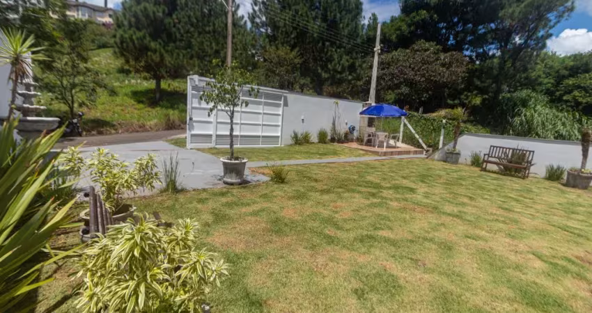 Linda casa  com  3 dormitorios e uma linda vista para as  montanhas