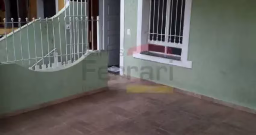 Sobrado á venda próximo ao horto florestal - 2 dormitórios e duas vagas