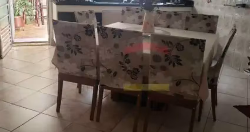 SOBRADO COM 3 DORMITÓRIOS, SENDO 1 SUÍTE, 2 VAGAS  DE GARAGEM