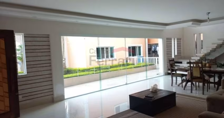 Sobrado semi novo á venda - Localizado próximo a avenida Braz Leme