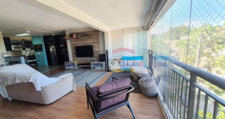 COBERTURA  NO TREMEMBÉ - 220 M2 - 2 SUÍTES. 2 VAGAS. SALAS EXTENDIDAS