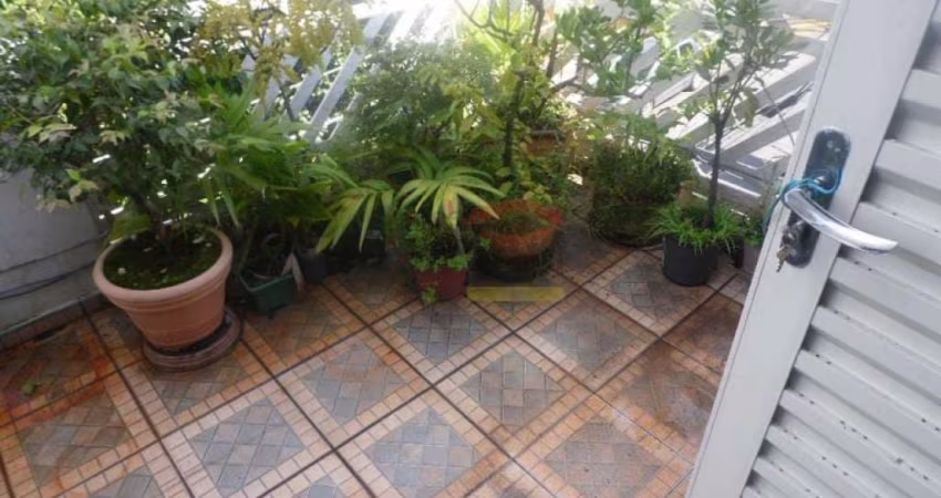 Oportunidade!Sobrado 2 suítes, terraço, em ótima localização da Vila Nova Mazzei