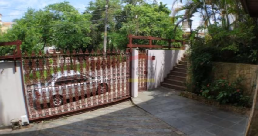 Sobrado isolado no Jardim França, 4 dormitórios, suíte, 5 vagas, piscina, 400 metros