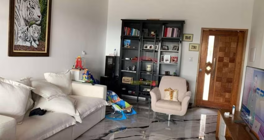 Casa a venda Condomínio Águas de São Pedro em Mairiporã.