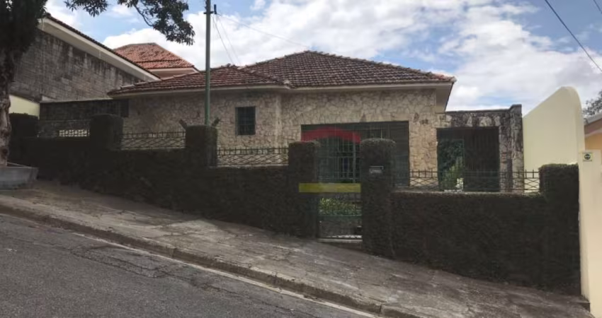Tremembé, venda de casa térrea em terreno plano de 920 m², próximo à Serra da Cantareira.