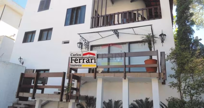 Sobrado no Jardim França, 3 suítes, 2 vagas, piscina, 280 metros úteis
