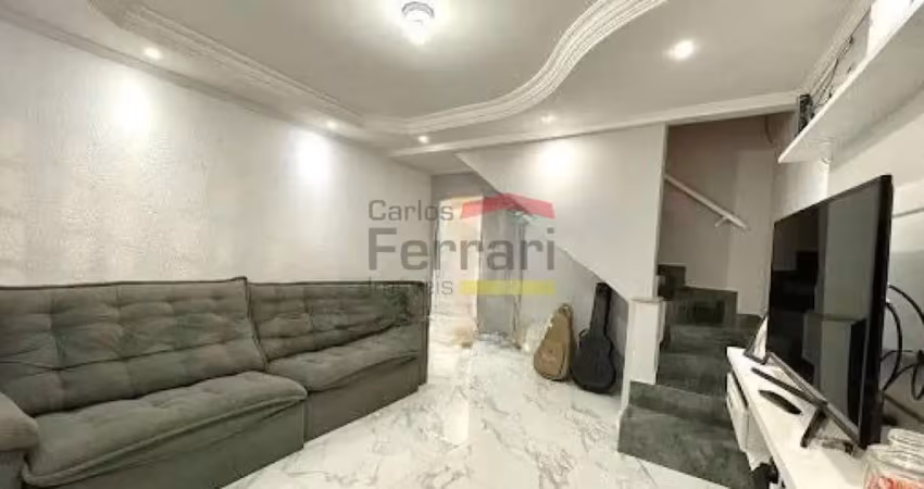 Sobrado à venda com 2 quartos e 1 vaga na vila augusta
