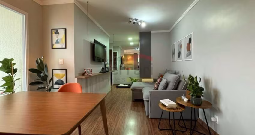 Apartamento à venda com 2 quartos, varanda e 1 vaga no Imirim
