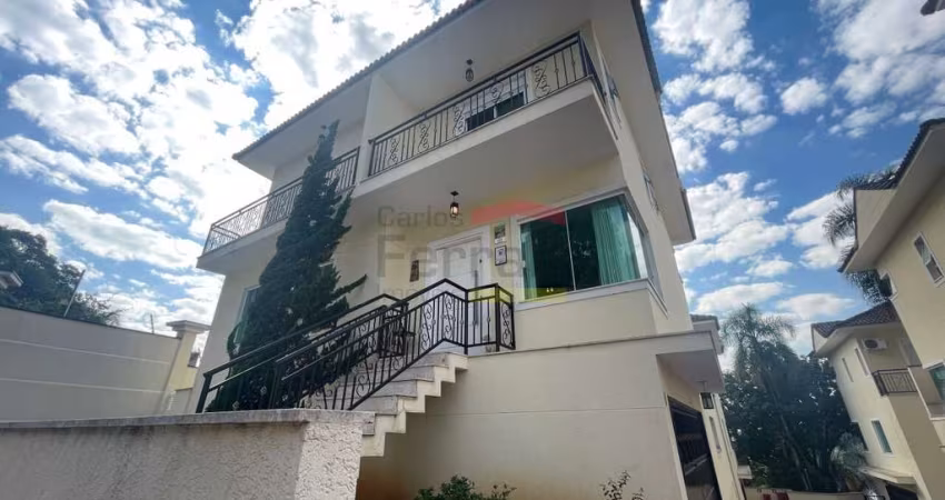 Sobrado em Condominio Horizontal no Tremembé com 4 quartos, 2 suítes, 4  vagas