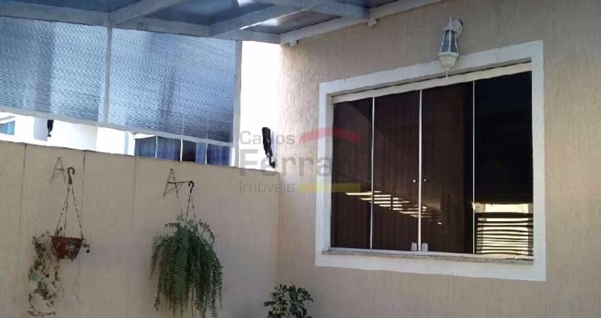 Sobrado na Vila Nova Mazzei contendo 3 dormitórios, sendo 1 suíte, 2 vagas e quintal