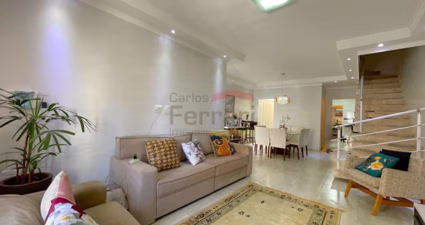 Casa à venda em Santana 4 suítes e 4vagas de garagem.