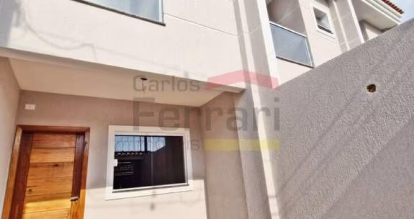 Sobrado na Vila Constança, com 3 quartos e 1 vaga de garagem