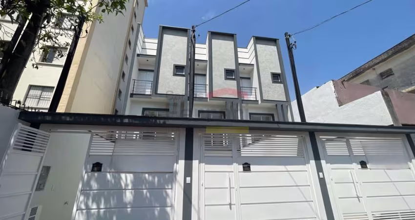 Sobrado localizado no Lauzane Paulista com três suítes, churrasqueira e duas vagas.