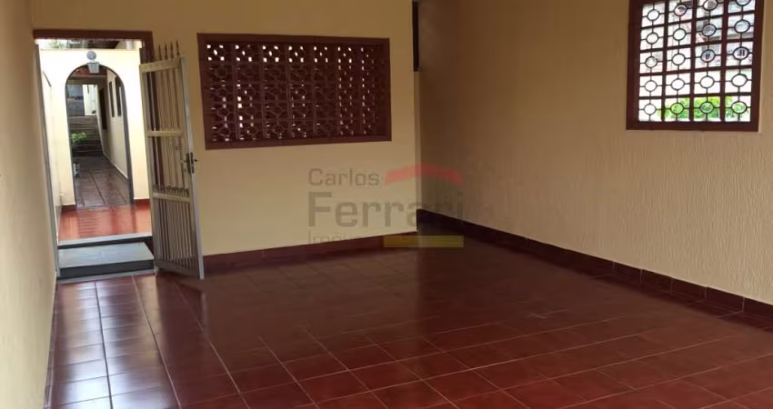 Casa térrea de 152 m² na Vila Amélia, com 2 vagas.