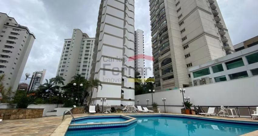 Excelente apto com 5 vagas na garagem