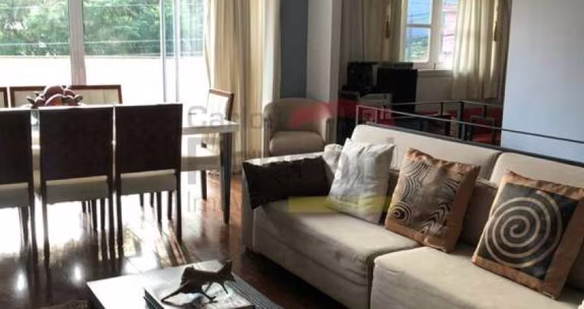 Sofisticação e Conforto ao Lado do Horto Florestal ? Sobrado Reformado com Acabamento Impecável!