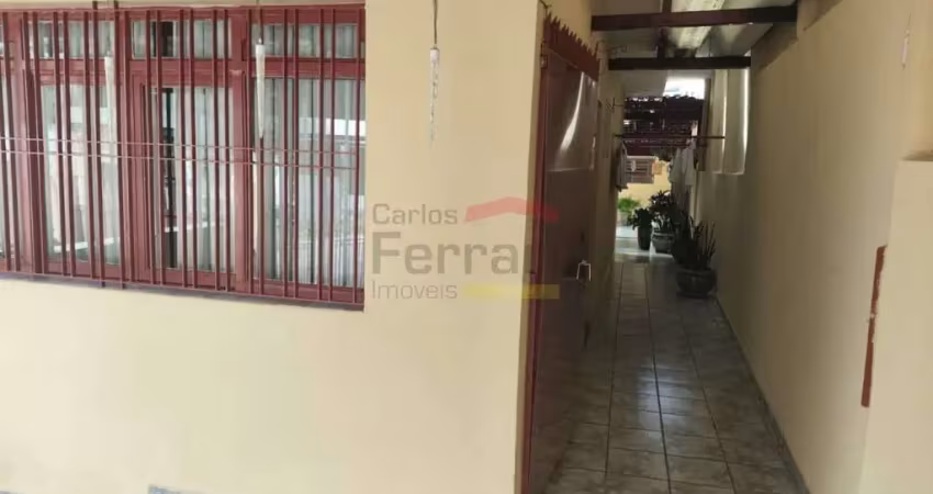 São 2 casas no terreno  no imirim- uma com 3 dormitórios e a outra com 2 dormit., 4 vagas gara gem