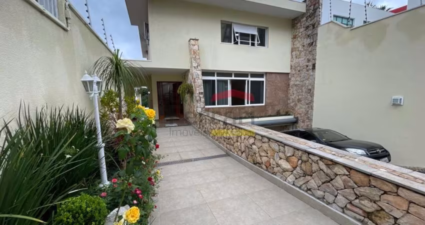 Sobrado com piscina no Jd. França  !!!