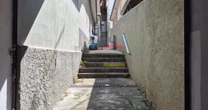 Casa à venda na Rua Sylvio Delduque, 158, Água Fria, São Paulo