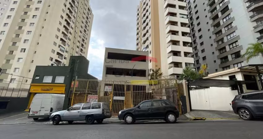 18 apartamentos , 9 duplex e 9 comum , com 2 dormitórios cada