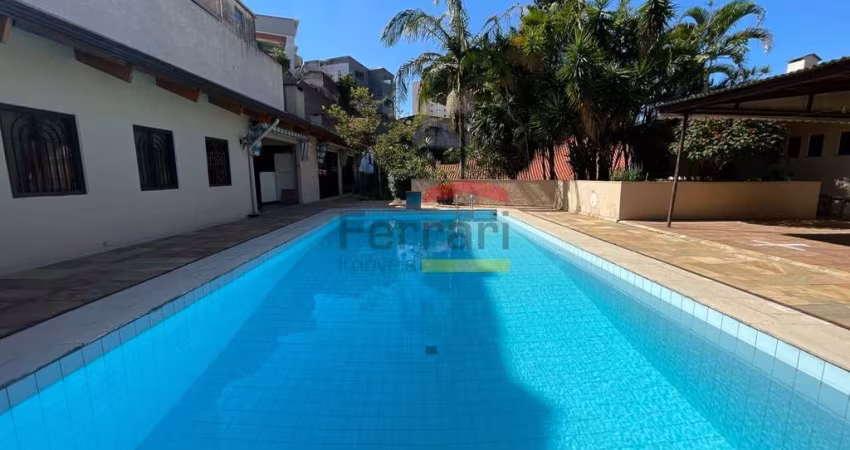 Casa de Alto Padrão no Jardim São Bento - 4 Suítes, Piscina, Sala de Jogos e 6 Vagas de Garagem