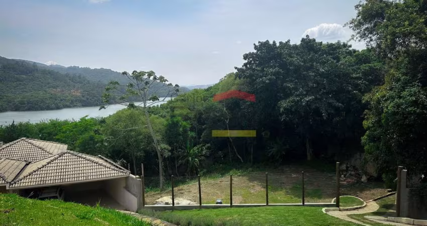 Terreno à venda na Serra da Cantareira, Alpes de Mairiporã, 1.398 metros