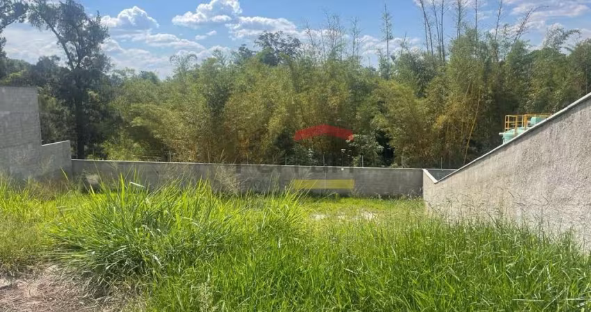 Terreno à venda com 489,65 metros no condomínio Reserva São Nicolau